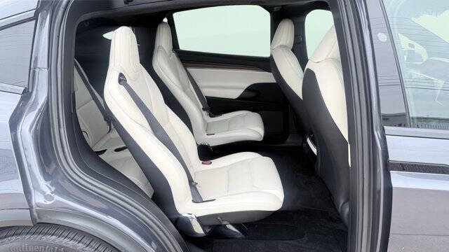2023 Tesla Model X Standard Range