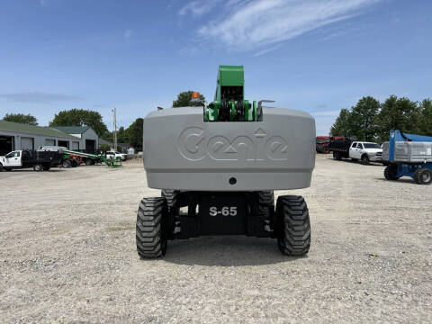 2016 Genie 65' Manlift