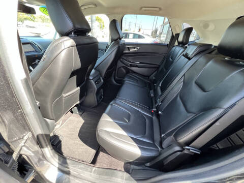 2020 Ford Edge Titanium