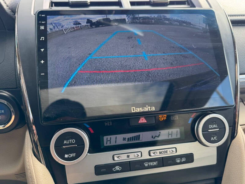 2014 Toyota Camry Hybrid LE