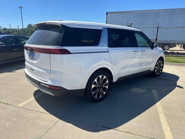2022 Kia Carnival EX