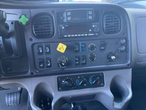 2022 Freightliner M2 106