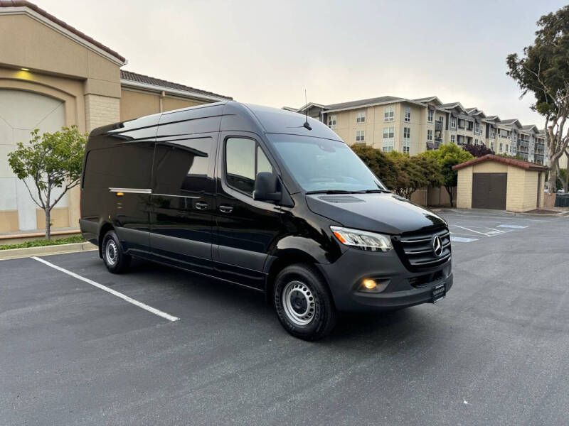 2023 Mercedes-Benz Sprinter 2500