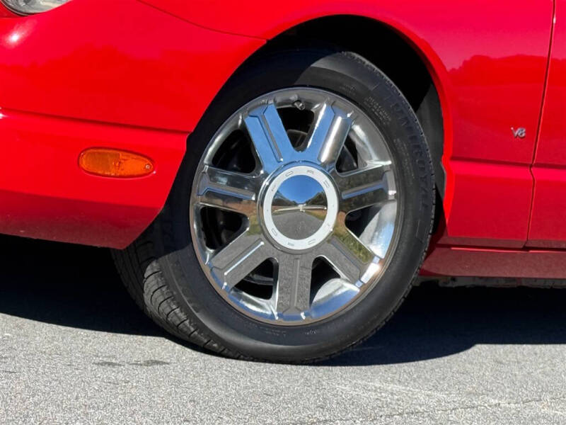 2004 Ford Thunderbird Deluxe