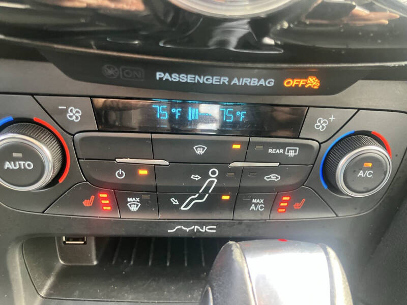 2017 Ford Focus Titanium