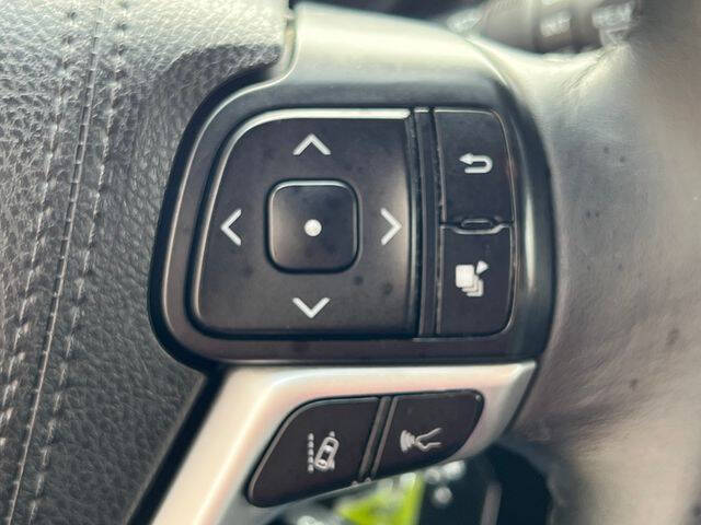2017 Toyota Highlander LE Plus
