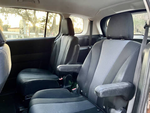 2013 Mazda MAZDA5 Sport