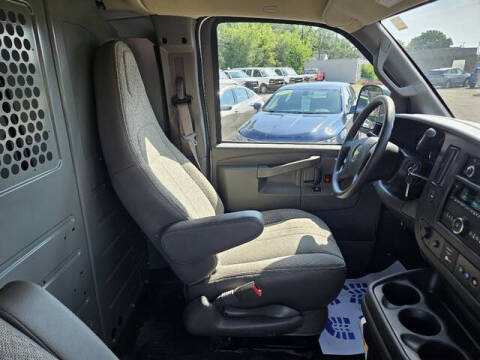 2024 Chevrolet Express 2500