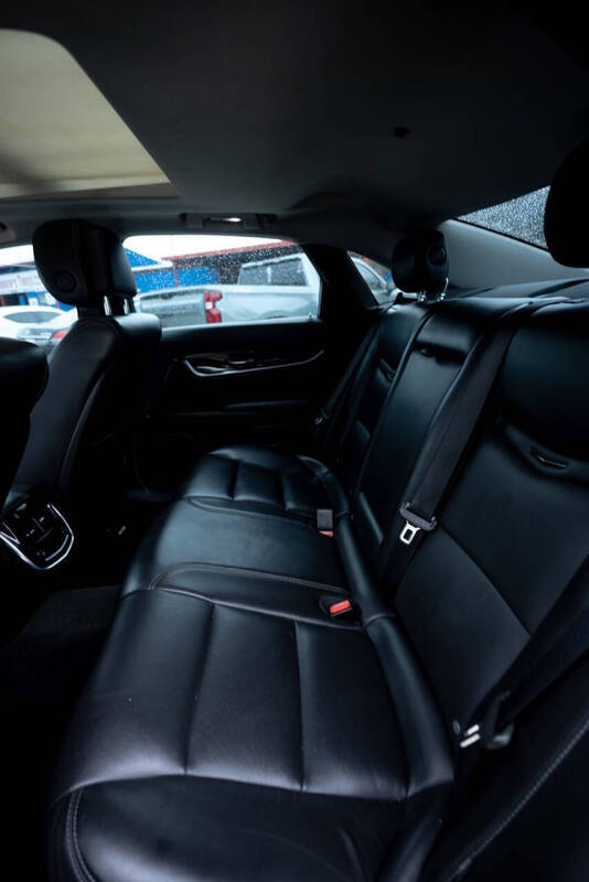 2013 Cadillac XTS Luxury Collection