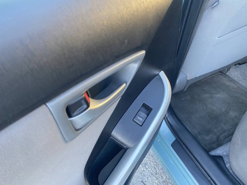 2014 Toyota Prius Three