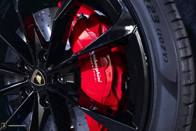 2024 Lamborghini Urus S