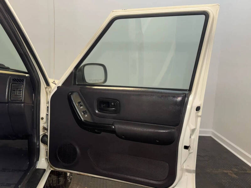 2000 Jeep Cherokee SE
