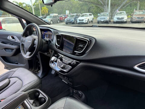 2018 Chrysler Pacifica Touring L