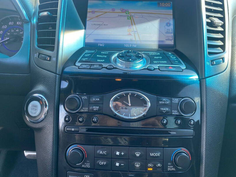 2015 Infiniti QX70