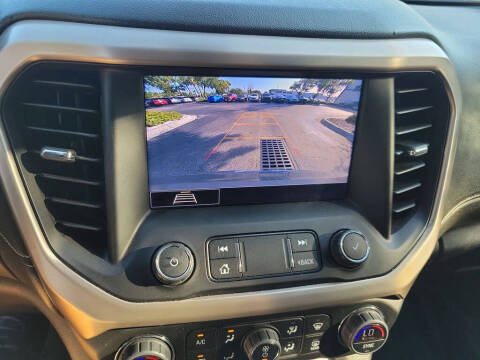 2020 GMC Acadia Denali