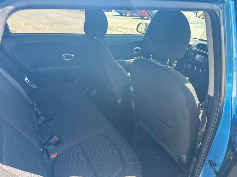 2016 Kia Soul +