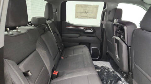 2025 GMC Sierra 1500 Elevation Standard