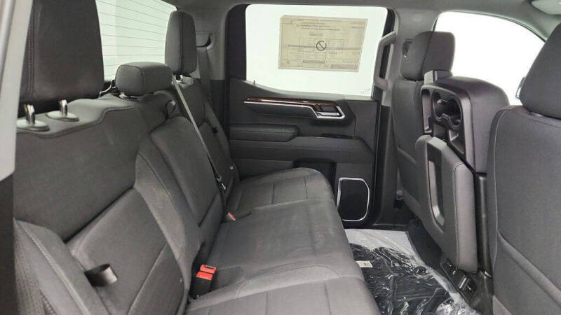 2025 GMC Sierra 1500 Elevation Standard