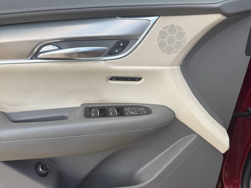 2017 Cadillac XT5 Premium Luxury