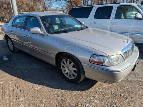 2011 Lincoln Town Car Signature Limited Fleet