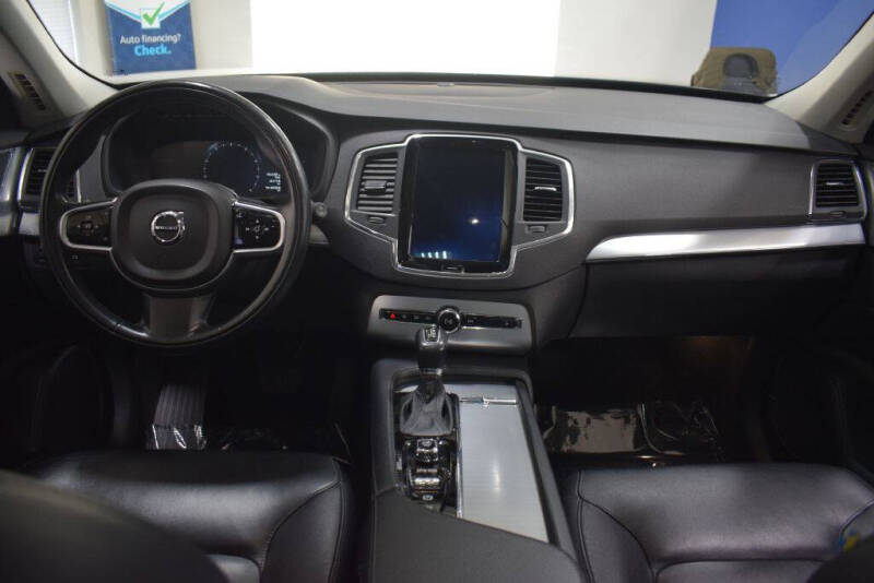 2018 Volvo XC90 T5 Momentum 7-Passenger