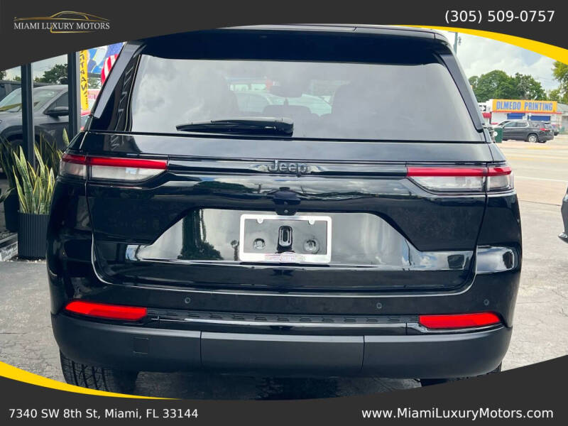 2022 Jeep Grand Cherokee Altitude