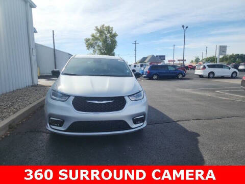 2026 Chrysler Pacifica Select