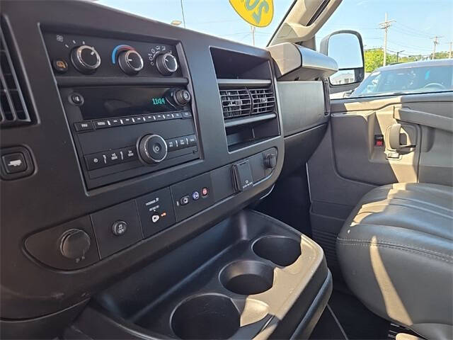 2023 Chevrolet Express 2500