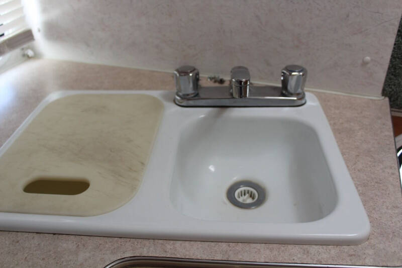 2004 Lance Lancelite 845