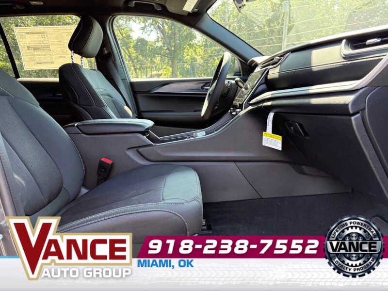 2025 Jeep Grand Cherokee Laredo X