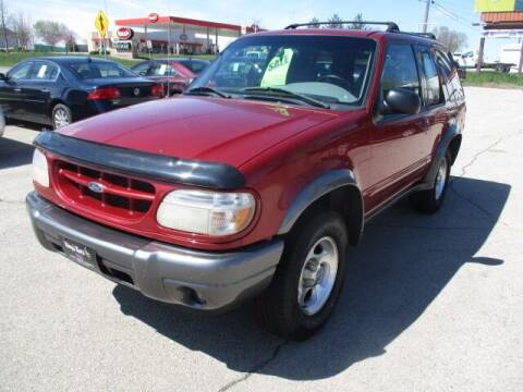 2000 Ford Explorer for sale at King's Kars in Marion IA