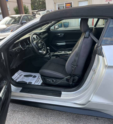 2015 Ford Mustang V6