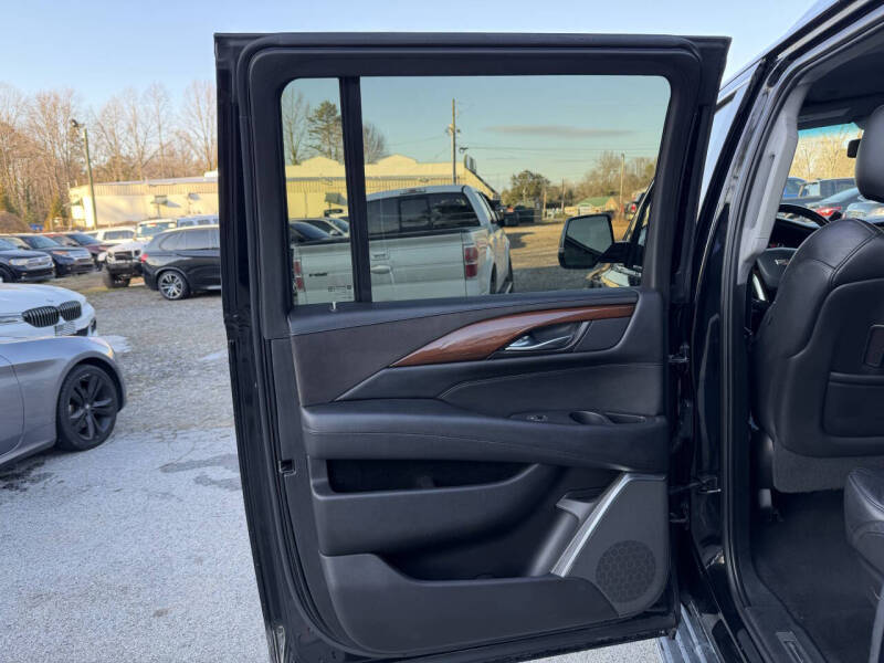 2017 Cadillac Escalade ESV Standard