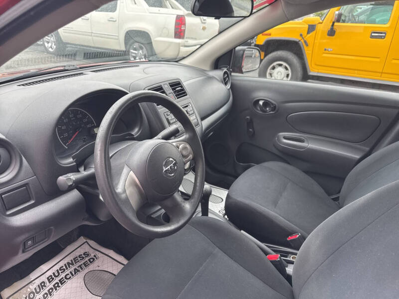 2013 Nissan Versa 1.6 S