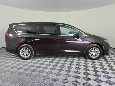 2017 Chrysler Pacifica LX