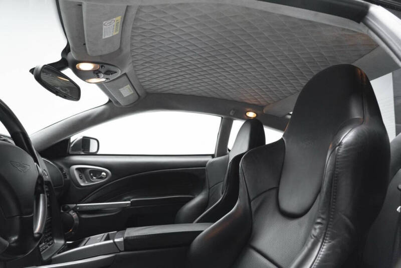 2005 Aston Martin V12 Vanquish S