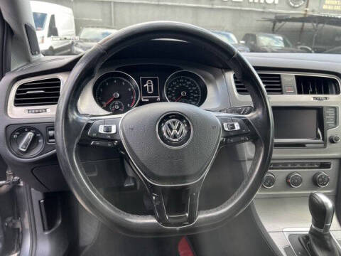 2015 Volkswagen Golf TSI S
