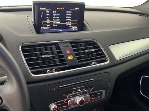 2016 Audi Q3 2.0T quattro Prestige