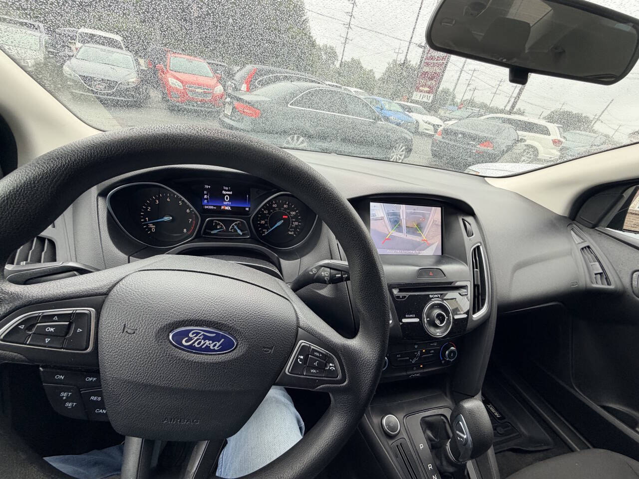 Dk. Gray 2017 Ford Focus SE SE 4dr Sedan 14