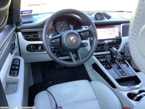 2024 Porsche Macan GTS