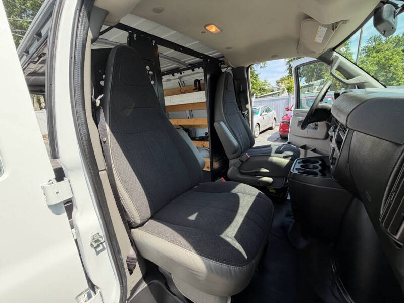 2018 GMC Savana 2500