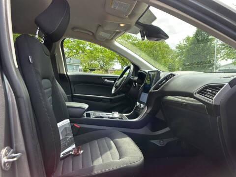 2023 Ford Edge SE