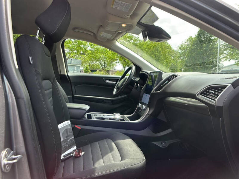 2023 Ford Edge SE
