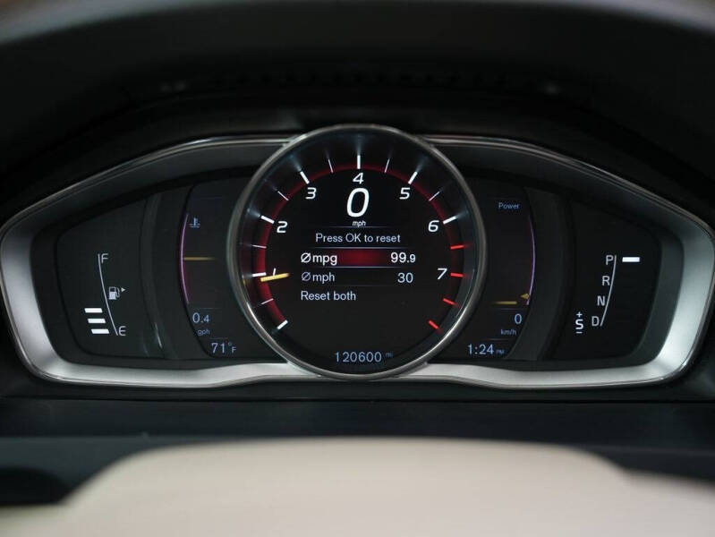 2015 Volvo S60 T5 Drive-E Platinum