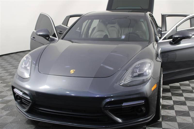 2017 Porsche Panamera Turbo