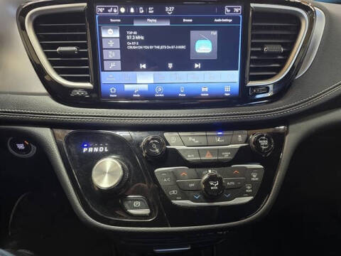 2024 Chrysler Pacifica Touring