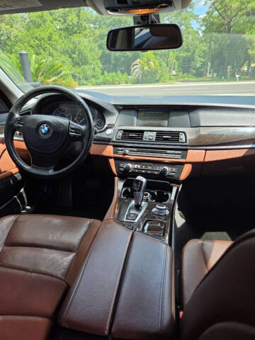 2011 BMW 5 Series 528i