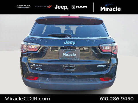 2023 Jeep Compass Latitude Lux