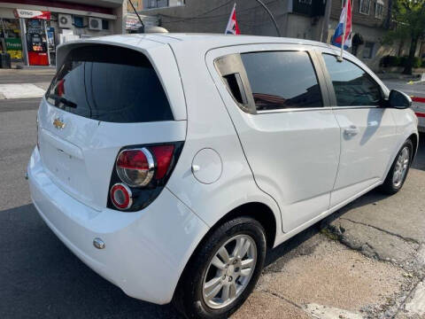 2016 Chevrolet Sonic LT Auto