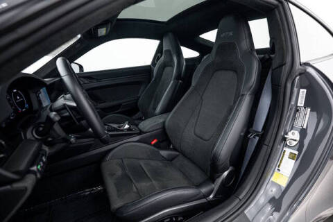 2025 Porsche 911 Carrera 4 GTS